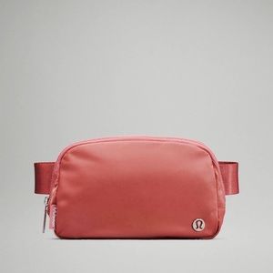 NWT Lululemon Everywhere Belt Bag - Brier Rose